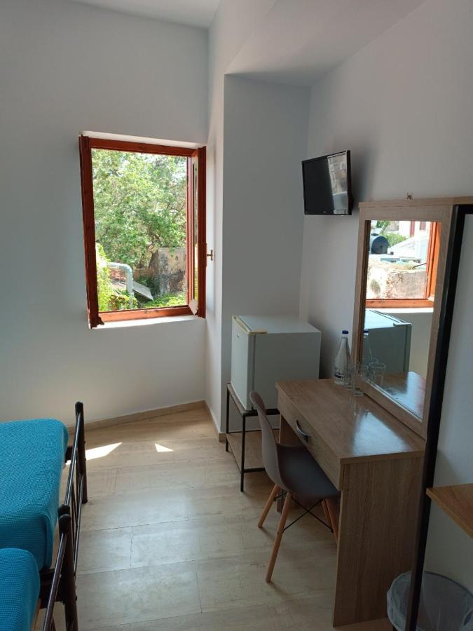 Imeros Chrissi Akti Chania Exterior foto